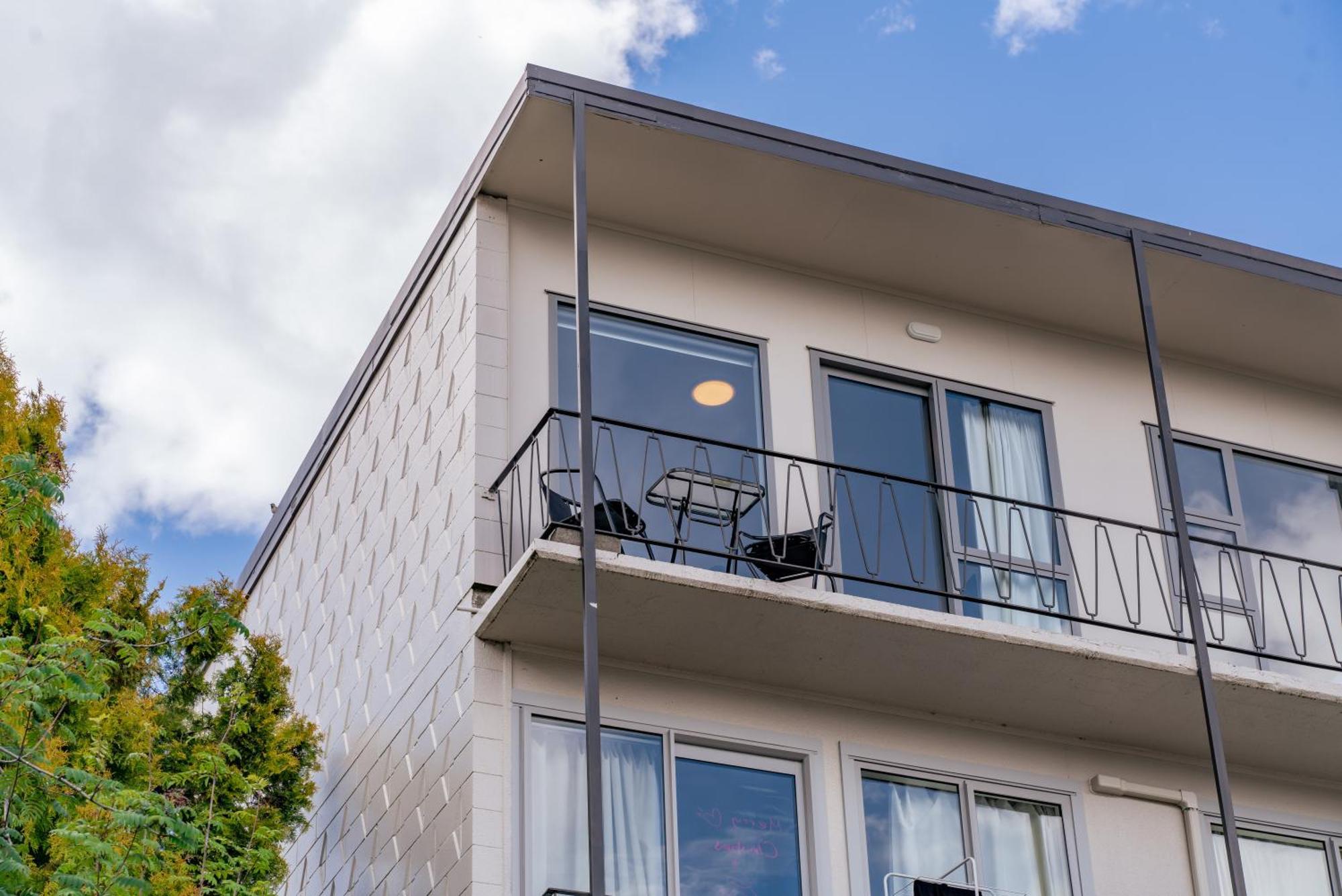 Central Location - 2 Bedroom Aptmt With Lake View Квінстаун Екстер'єр фото